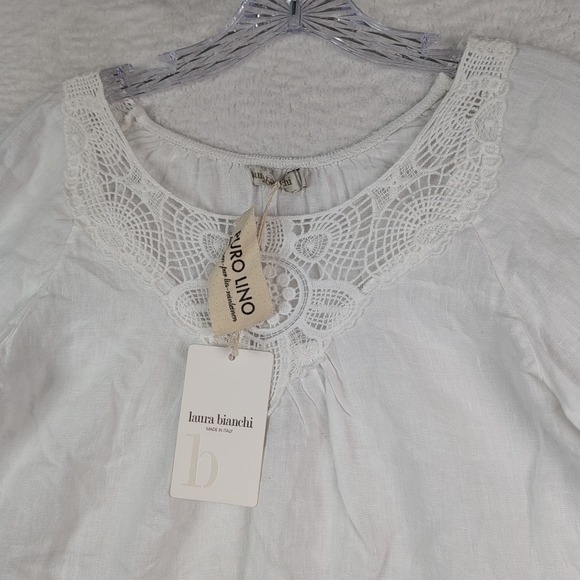 Laura Bianchi Tops - NWT Laura Bianchi Women's White V-Neck Lace Blouse Size Small Long Sleeve
